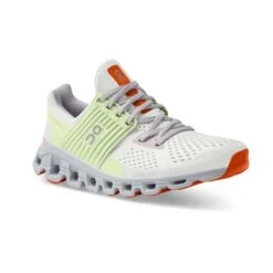 On | Women's Cloudswift Running Shoes 9 On | Women's Cloudswift Running Shoes -Nike Store 41.98921 W On Cloudswift frontside