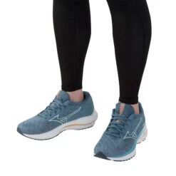 Mizuno | Women's Wave Rider 26 Running Shoes -Nike Store J1GD220328 W Mizuno WaveRider26 onfeet